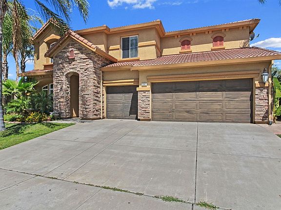 3rd image of 5567 Stonehaven Dr