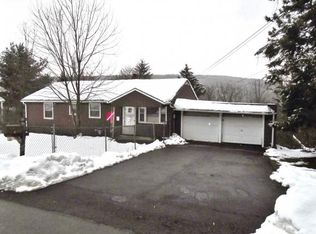 3 Lillian Dr, Binghamton, NY 13903