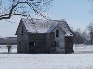 200 Spruce St, Scottville, IL 62683