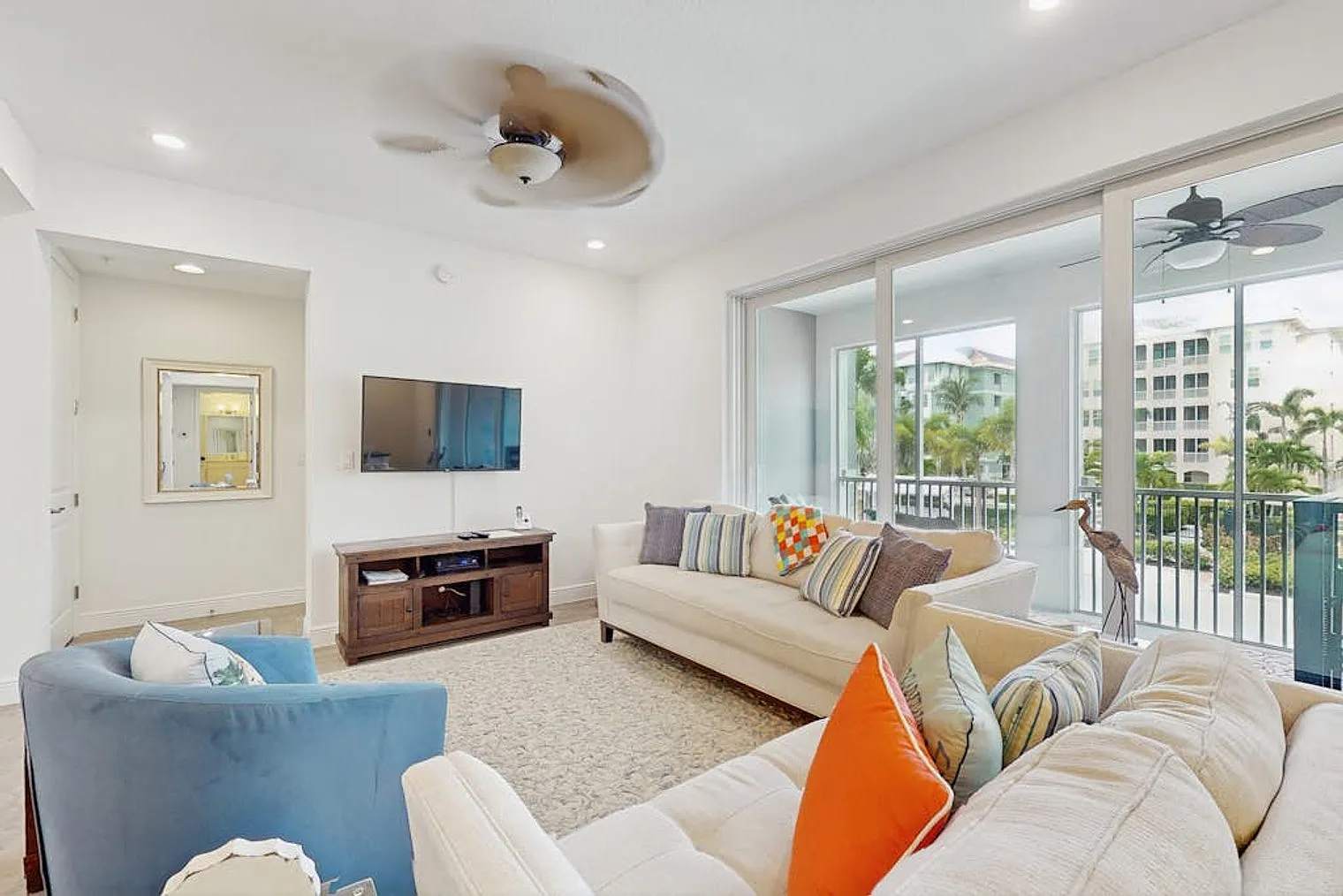 2 bed, 2.0 bath, 1453 sqft, $3,240 — Photo 2
