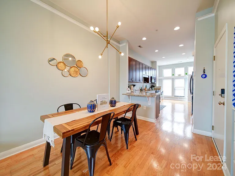546 New Bern Station Ct — Photo 29