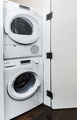 Rented by Avenues Real Estate | media 32