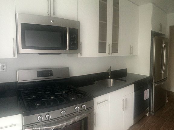 3rd image of 5101 39th Ave #D31