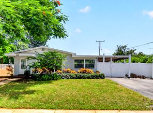 1446 W Perry St, Lantana, FL 33462