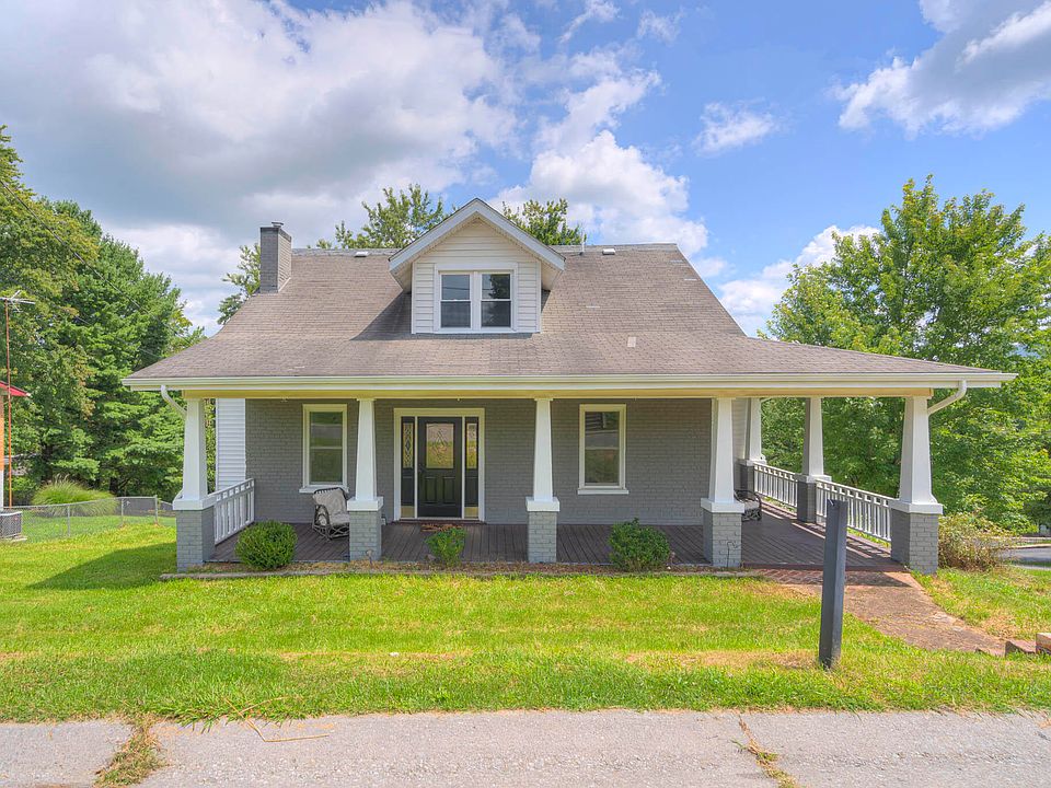 1st image of 904 Randolph Ave
