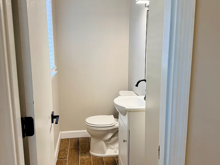 1714 Washington St — Photo 12