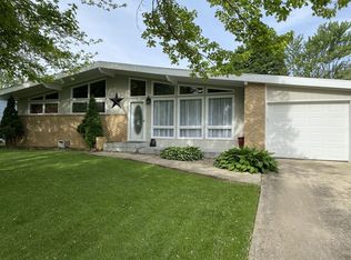 252 N Arseneau Rd, Kankakee, IL 60901