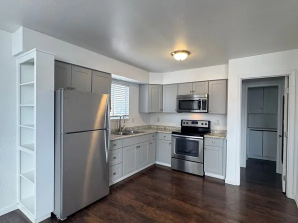 Locust Apartments, 417 E Locust St APT 7, Lodi, CA 95240