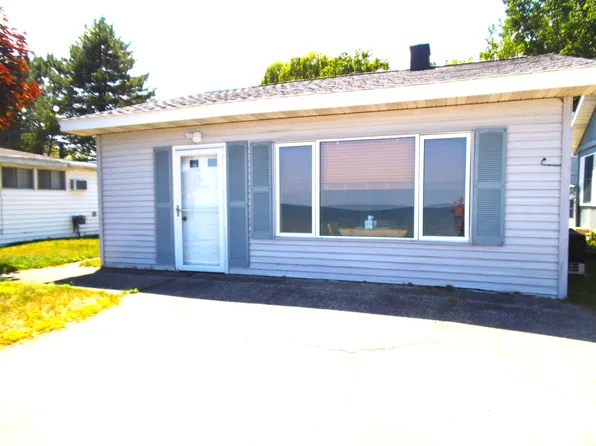 1099 Brissette Beach Rd, Kawkawlin, MI 48631
