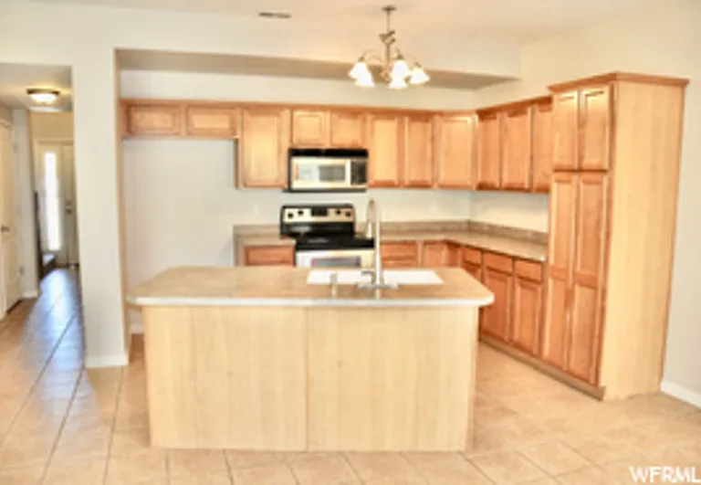 269 E Sunshine Dr #269-8 — Photo 5