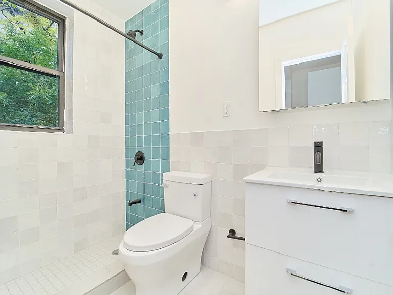 318 E 90th St #2E — Photo 10