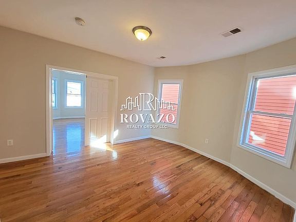 5th image of 94 11th Ave W APT 2