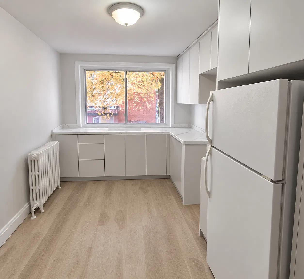7-36 Russell Ave — Photo 2