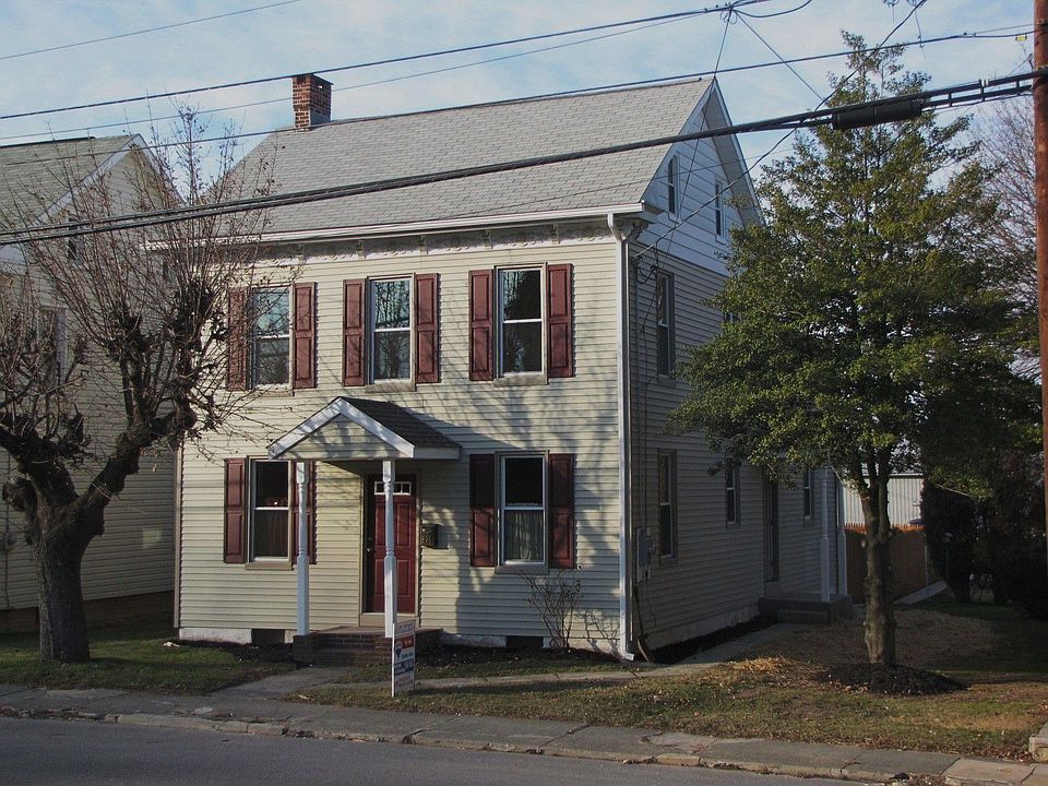 Front Elevation of 838 York St