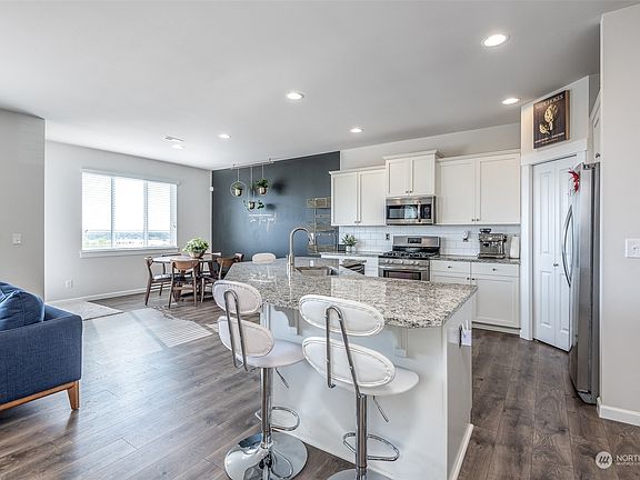 5th image of 2848 81st Avenue Ct E