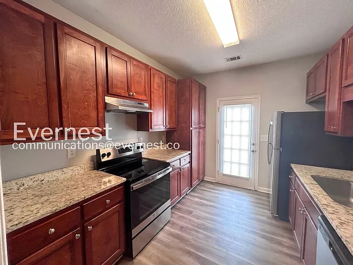 8648 Thomas Ln — Photo 4