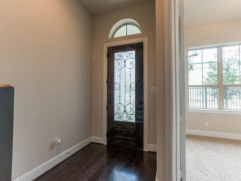 4009 Lillian St — Photo 4