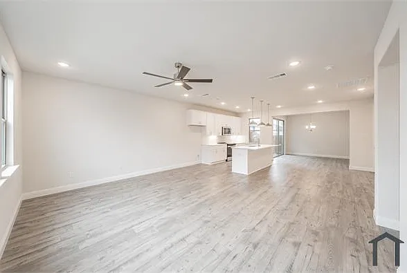 9709 Thorncrown Ln — Photo 38