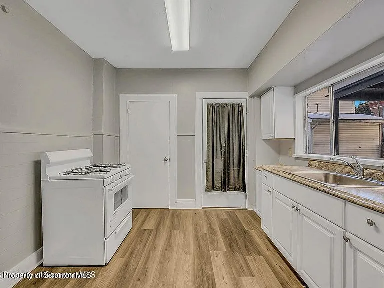 1007 Washburn St #1 — Photo 9