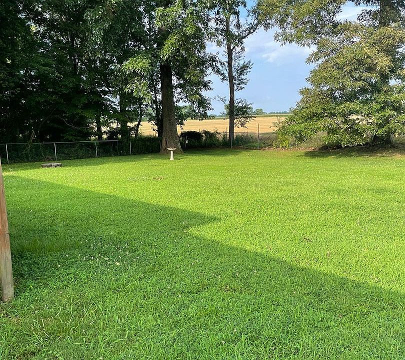 2nd image of 3335 S Senseney Cir