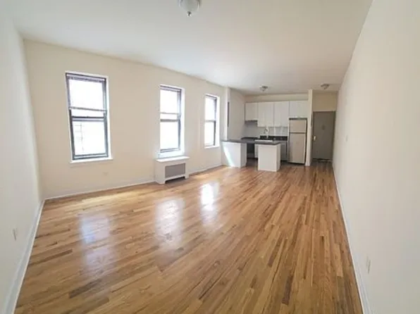 13224 Maple Ave #212, Flushing, NY 11355