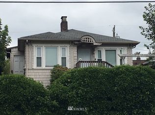 5814 Roosevelt Way NE, Seattle, WA