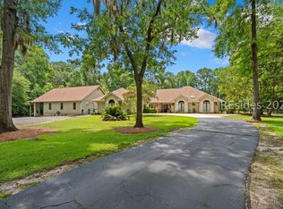 3 Pine Hill Ct, Bluffton, SC 29910