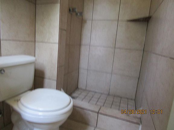 5th image of 1524 E Bowie St