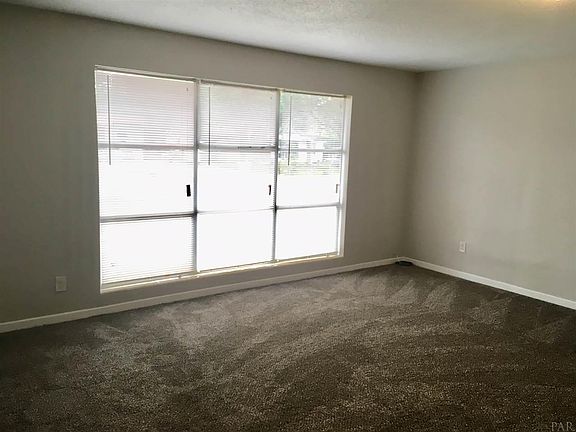 3rd image of 1010 Potomac Dr