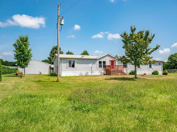 1752 Duncan Rd, Roodhouse, IL 62082