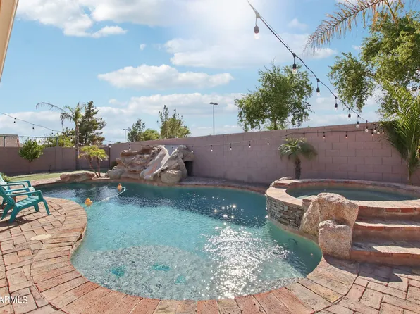 3742 S COACH HOUSE Drive, Gilbert, AZ 85297