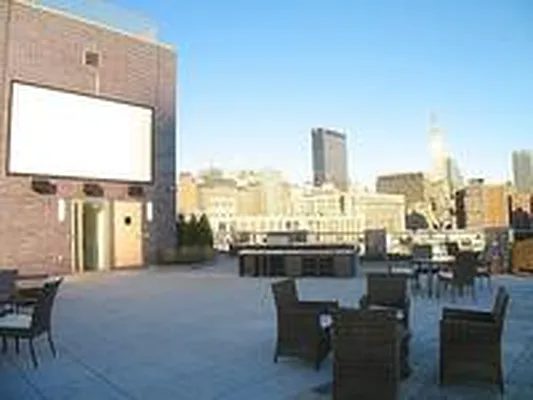 Rented by Port 10 | media 52