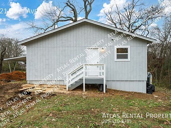 5th image of 121 Holt Ave