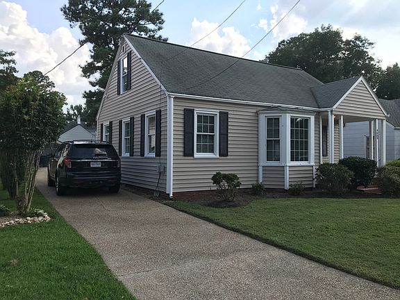 3rd image of 4609 Columbia St