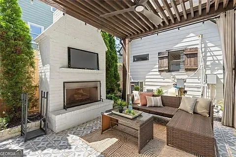 578 East Ave NE — Photo 11