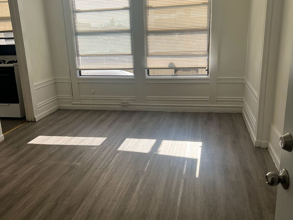 ROOM 2