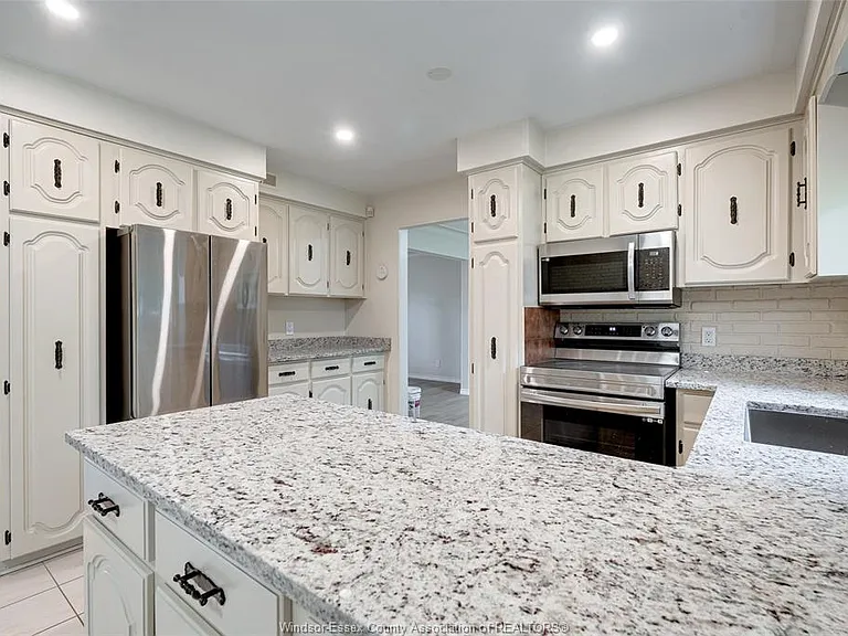 398 Brighton Rd — Photo 18