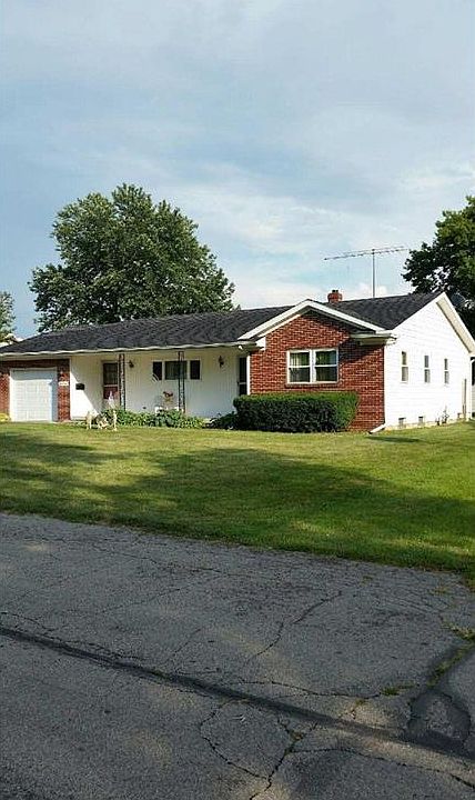 1st image of 17 Hawthorne Dr