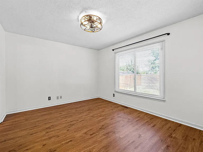1409 Janet Way Dr — Photo 18