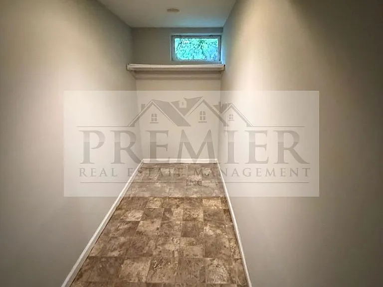 504 Westwood Dr — Photo 20