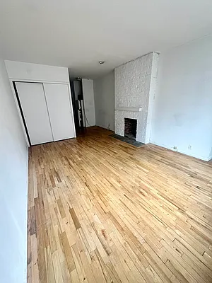 Rented by R New York | media 10