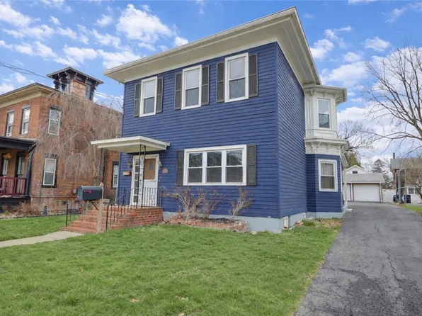 52 High St, Geneva, NY 14456