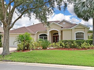 515 Country Ln, Bradenton, FL 34212