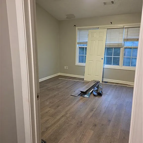 550 Parkway Rd — Photo 2