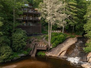 97 Twin Kettle Fls, Glenville, NC 28736