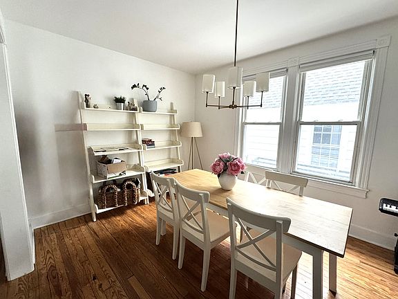 5th image of 46 Chestnut St