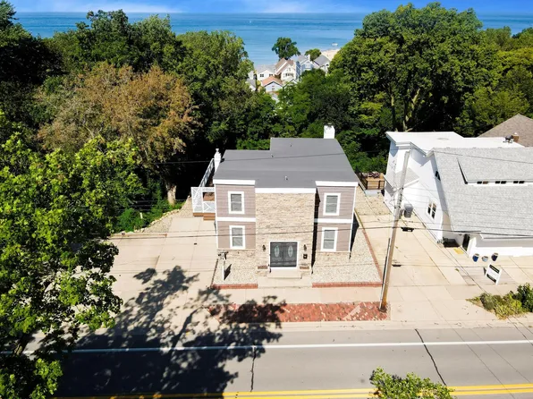 1008 Lake Blvd, Saint Joseph, MI 49085