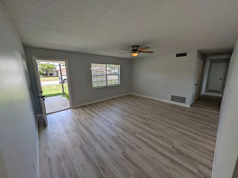 4840 Volusia Ave — Photo 9