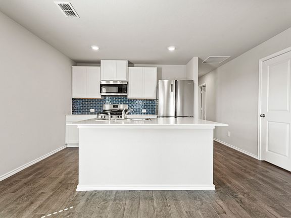 5th image of 5509 Corduroy Rd