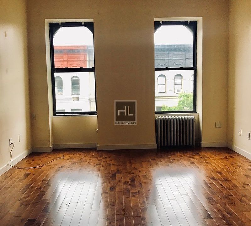 1st image of 140 W 75th St APT 17A